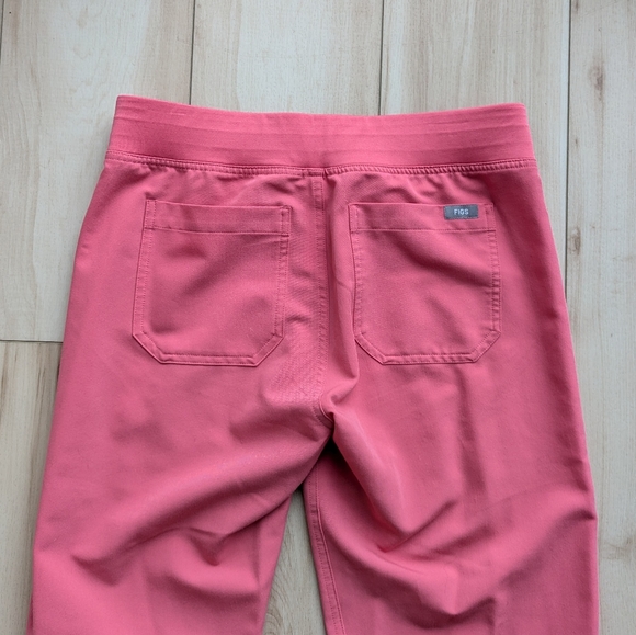 New Figs Livingston scrub pants desert rose - Picture 10 of 15